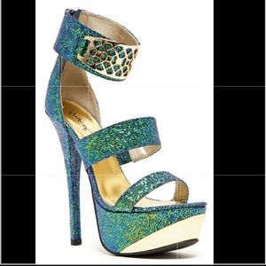 Count-55X Ankle Strap Sandal in Teal